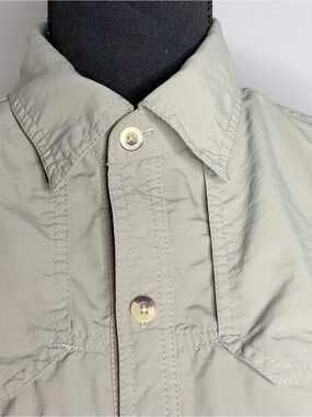 Cold Storage Men's L Regular Solid Green Woven Long Sleeve Button-Up Pockets